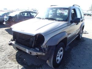 Venta de radiadores para Jeep liberty.