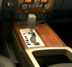 Venta de Palancas de Velocidades de Nissan Titan 