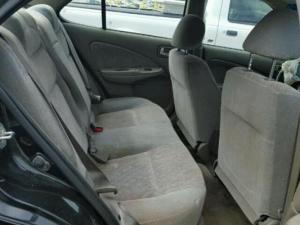 Que precio tienen los Asientos traseros para Sentra 2004