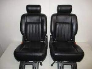 Asientos seminuevos de Lincoln Navigator 2005