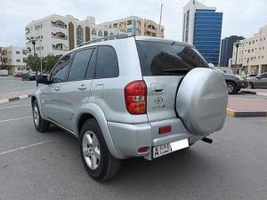 Medallón trasero para Toyota Rav4
