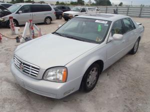 Venta de Parabrisas usados Cadillac Deville.