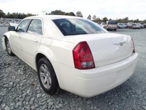 Venta de puertas para Chrysler 300, 300C Y 300M.