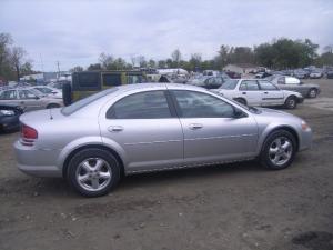 Venta de Puertas Originales para Dodge Stratus.