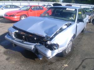 Venta de autopartes Buick century 1995.