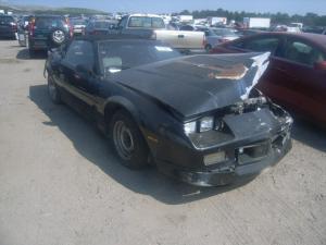 Venta de autopartes y refacciones Chevrolet camaro 1989.
