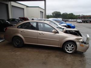 Venta de Puertas para Suzuki Forenza.
