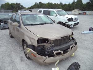 Venta de Parabrisas para Suzuki Forenza.