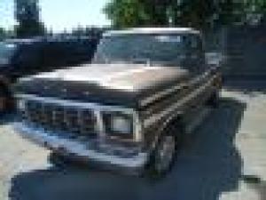 Venta de autopartes originales para Ford F-150 1979.