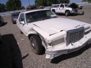 Venta de repuestos y accesorios ford thunderbird 1980.