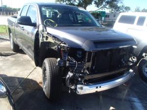Venta de Radiadores Originales Toyota Tundra.