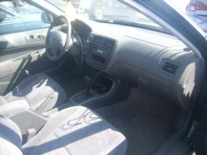 Venta de refacciones y accesorios Honda civic 1999.