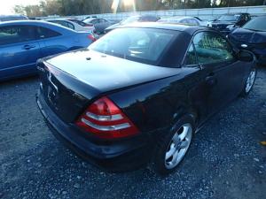 Venta de Medallones para Mercedes-Benz SLK 230.