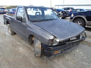Venta de Radiadores para Isuzu pickup.