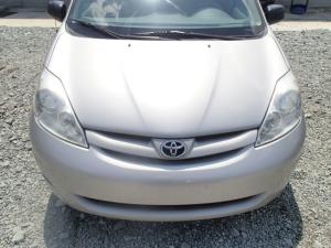 Cofres Originales para Toyota Sienna en Venta
