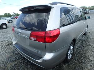 Salpicaderas Originales para Toyota Sienna en Venta