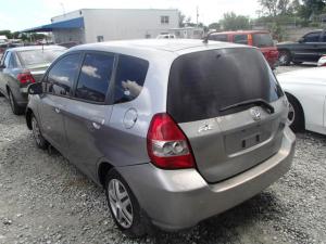 Venta de transmisiones, motores y autopartes usadas Honda fit 2005.