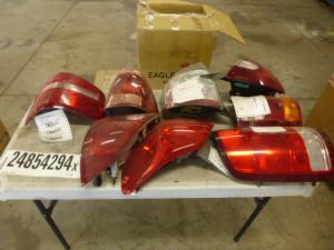 Venta de micas/calaveras para Nissan Quest.