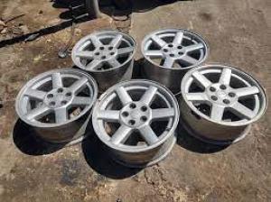 Venta de Rines originales de Jeep Liberty