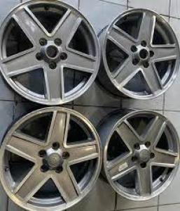 En Venta Rines seminuevos para Jeep Patriot