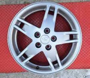Venta de Rines seminuevos para Mitsubishi Montero