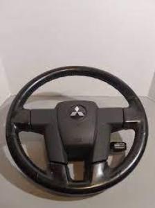 Venta de Volantes usados para Mitsubishi Montero
