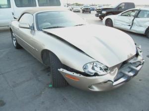 Venta de autopartes usadas Jaguar xk8 1999.