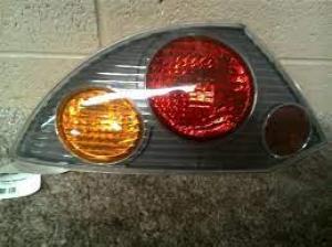 Micas o Calaveras seminuevas para Mitsubishi Spyder