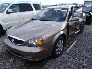 Venta de Parabrisas para Suzuki Verona