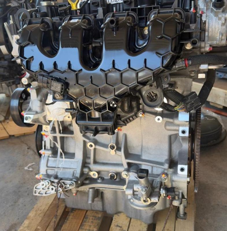 Medallon para Volkswagen Jetta. yonkes en mexico