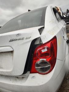 Venta de Motores y Autopartes Mitsubishi Diamante 2004