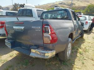 Medallones Originales para Isuzu Hombre
