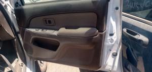 Venta de Puertas para Nissan Versa 2012