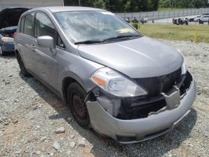Marcos de radiadores para Nissan Versa en Venta