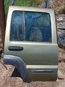 Venta de Puertas seminuevas para Jeep Liberty